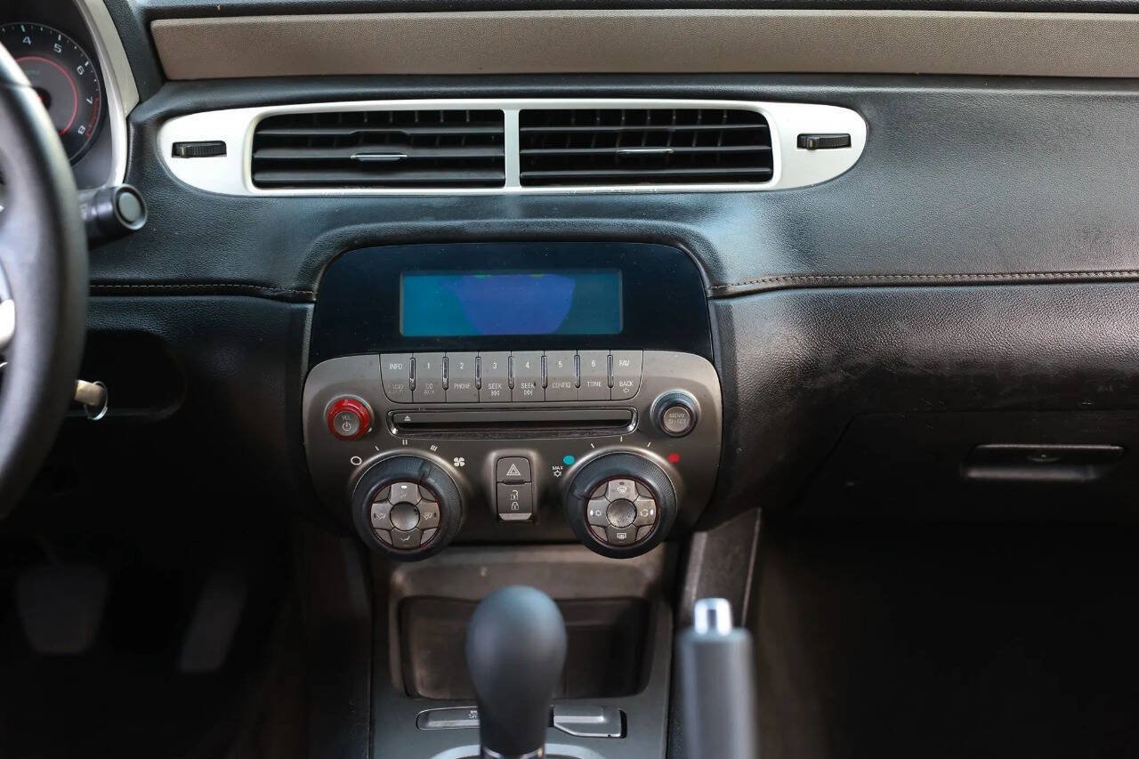 Used 2014 Chevrolet Camaro LS RWD image 40