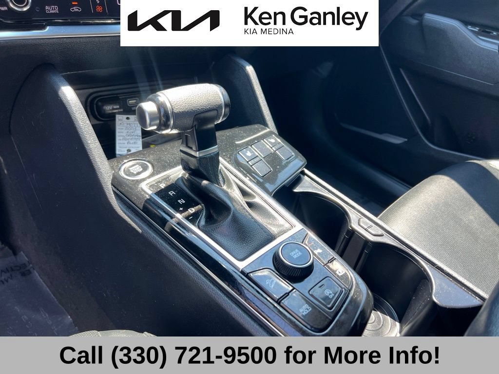 Certified 2024 Kia Sportage EX FWD image 35