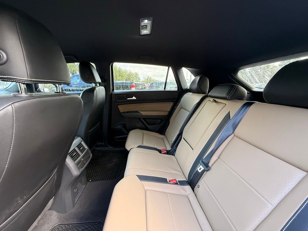 Used 2023 Volkswagen Atlas Cross Sport SE image 18