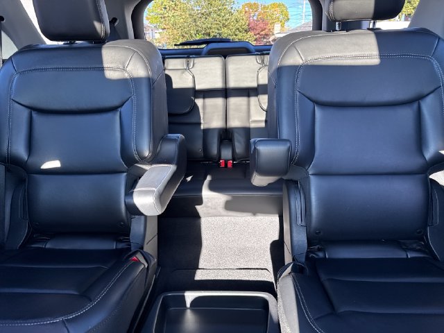 Used 2021 Ford Explorer XLT w/ Equipment Group 202A AWD/4WD image 37
