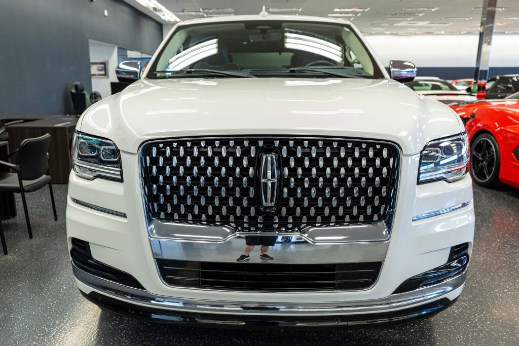 Used 2022 Lincoln Navigator Black Label image 2