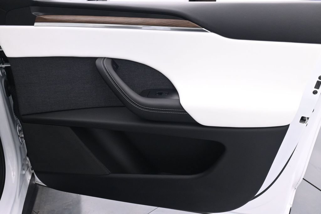 Used 2022 Tesla Model X AWD/4WD image 19