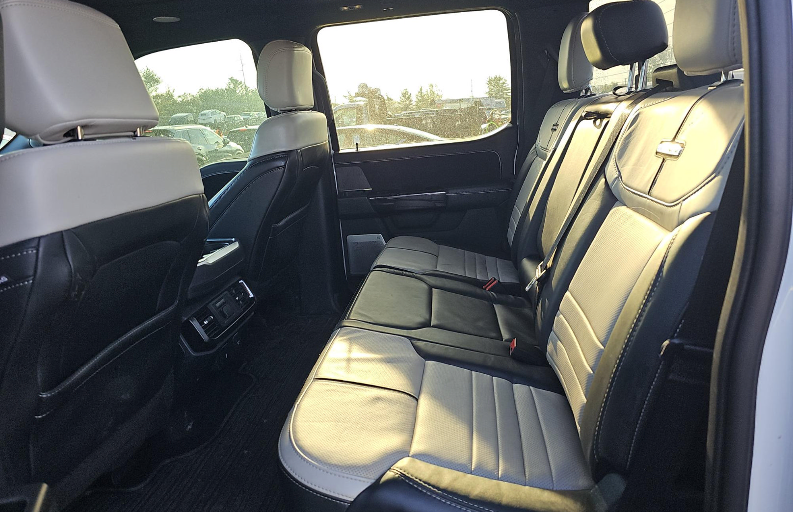 Used 2023 Ford F150 Lightning Platinum AWD/4WD image 13