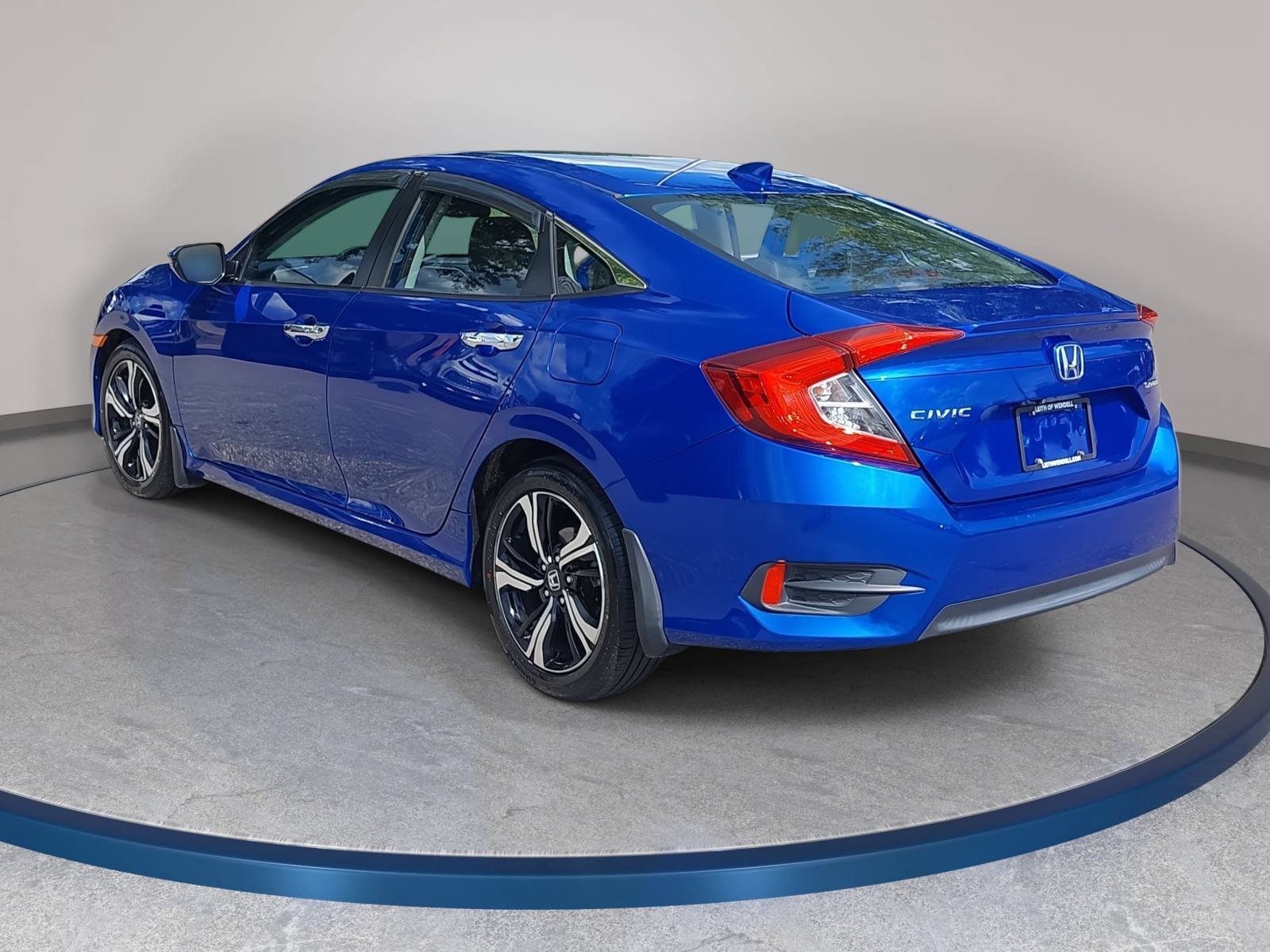 Used 2017 Honda Civic Touring image 7