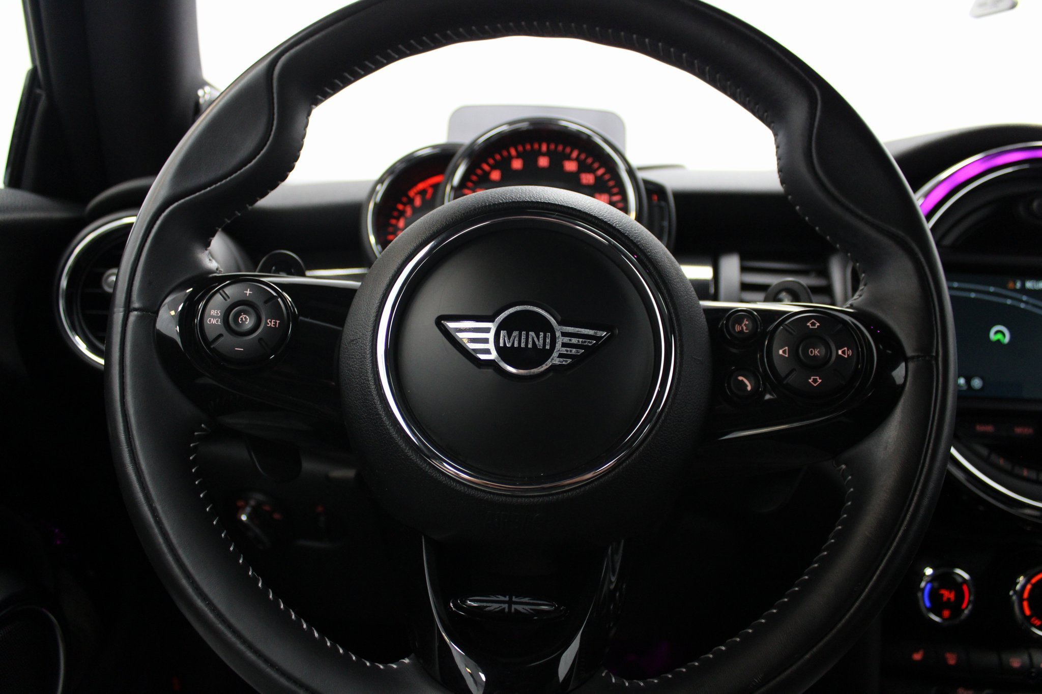 Used 2019 MINI Cooper S image 24