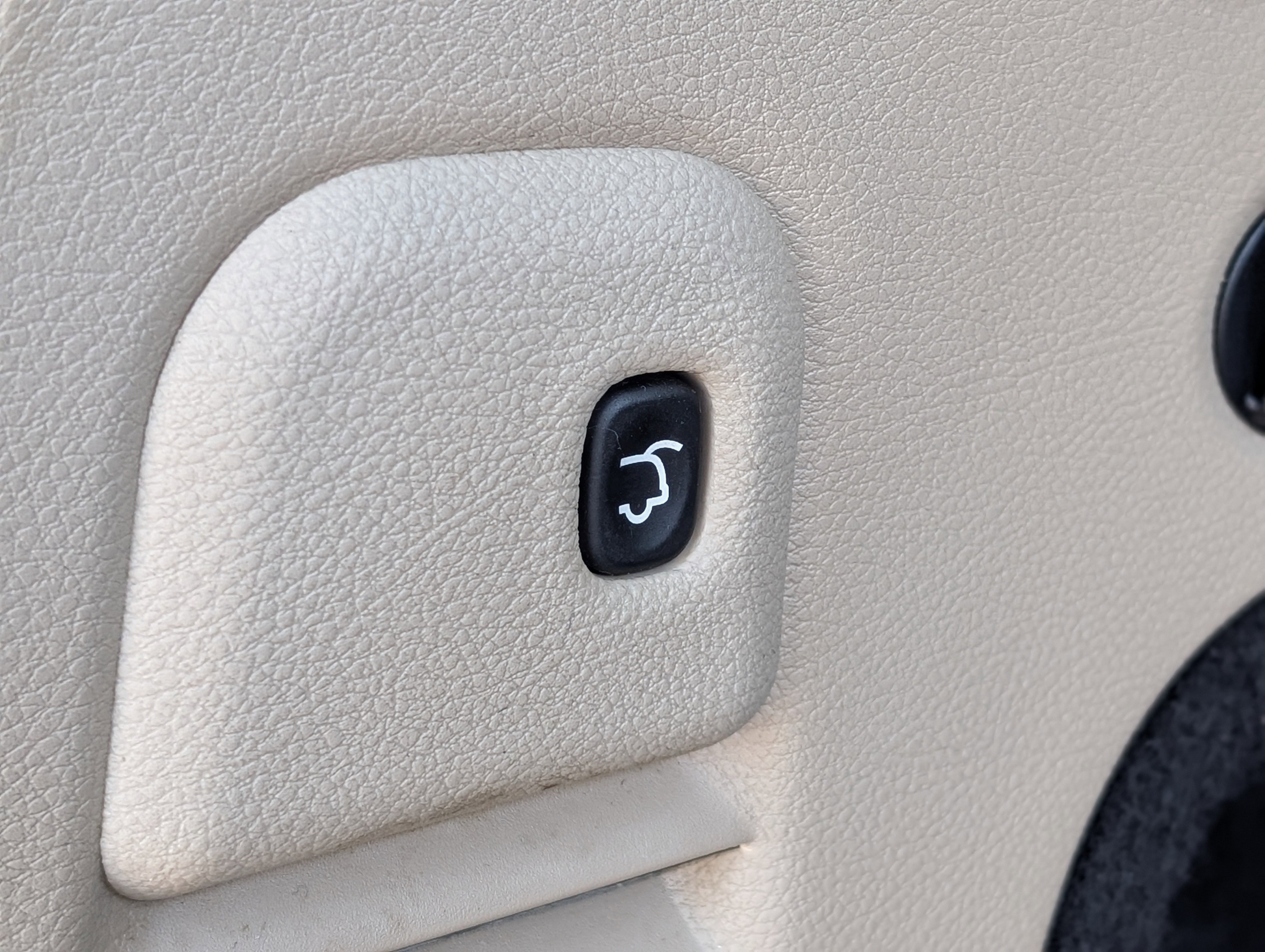 Used 2020 Jeep Grand Cherokee Limited image 21