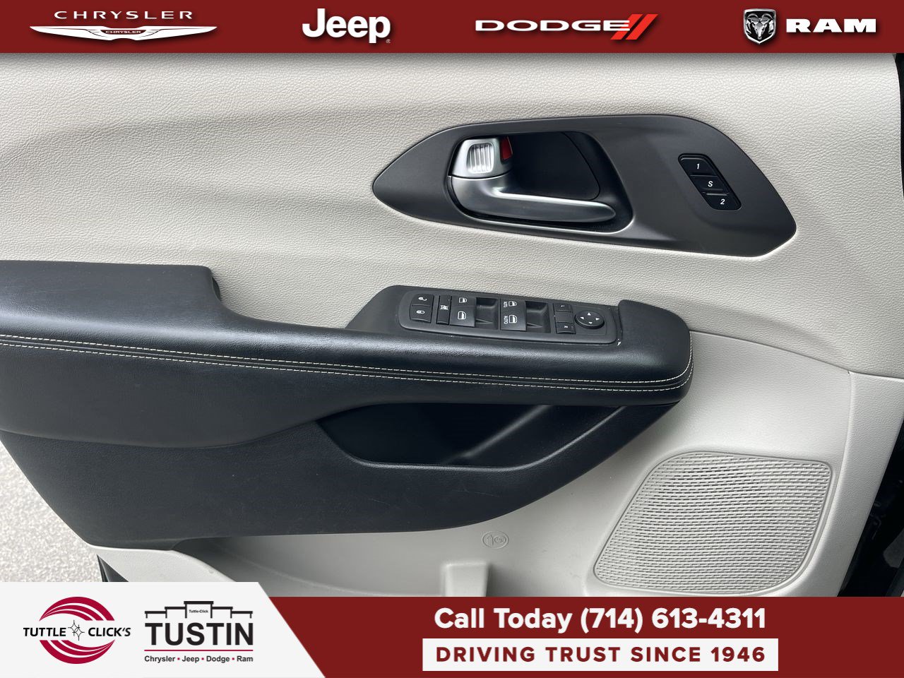 Used 2022 Chrysler Pacifica Touring-L FWD image 27