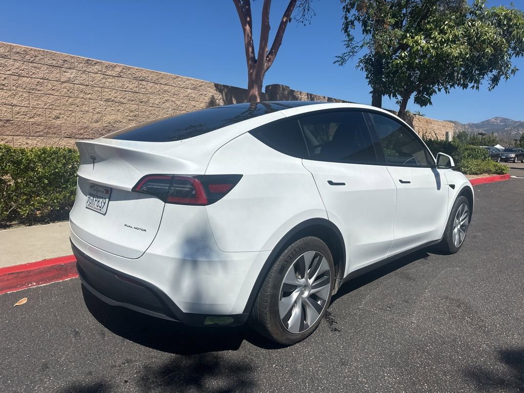 Used 2023 Tesla Model Y Long Range image 5