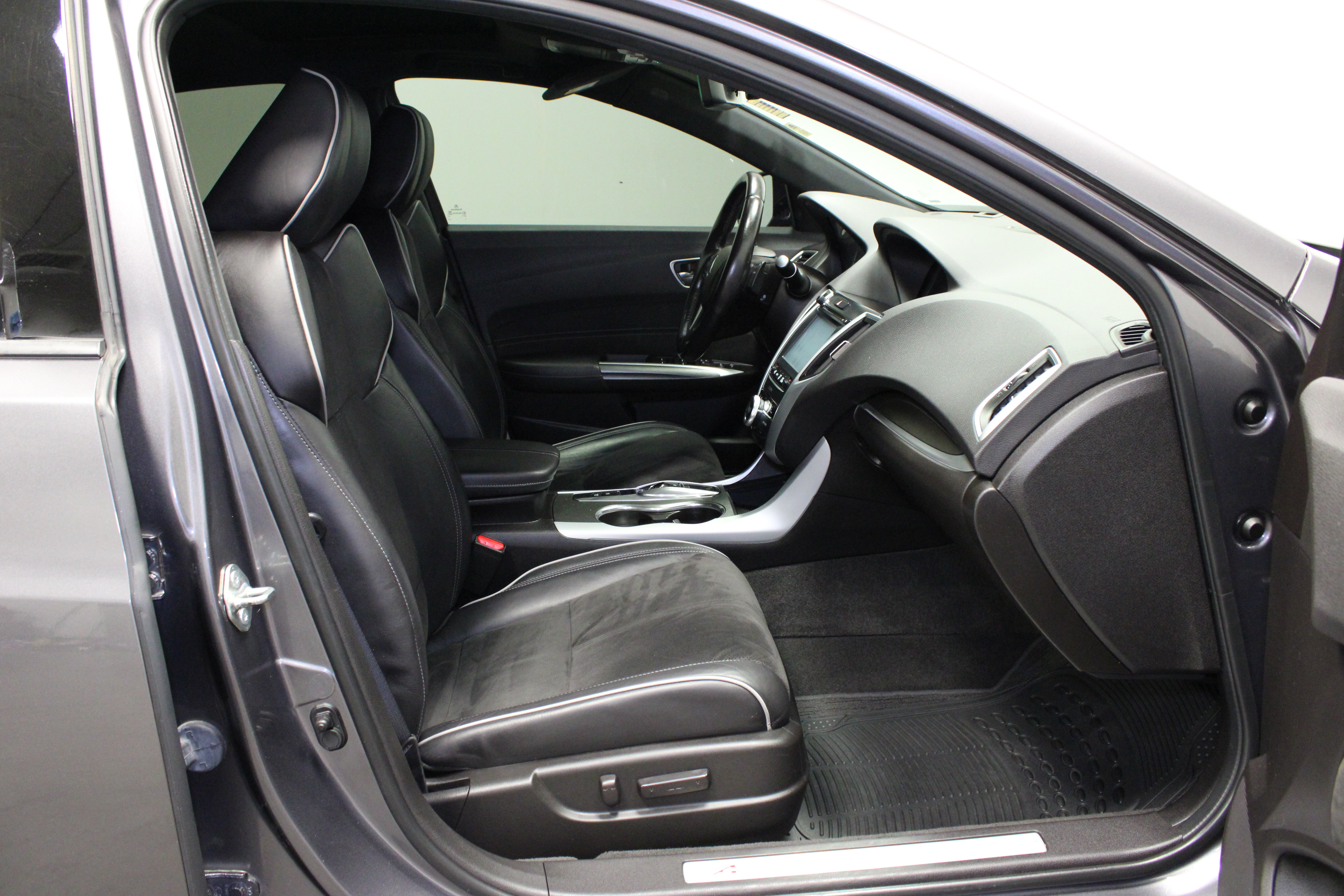 Used 2019 Acura TLX w/ Technology & A-SPEC Package FWD image 14