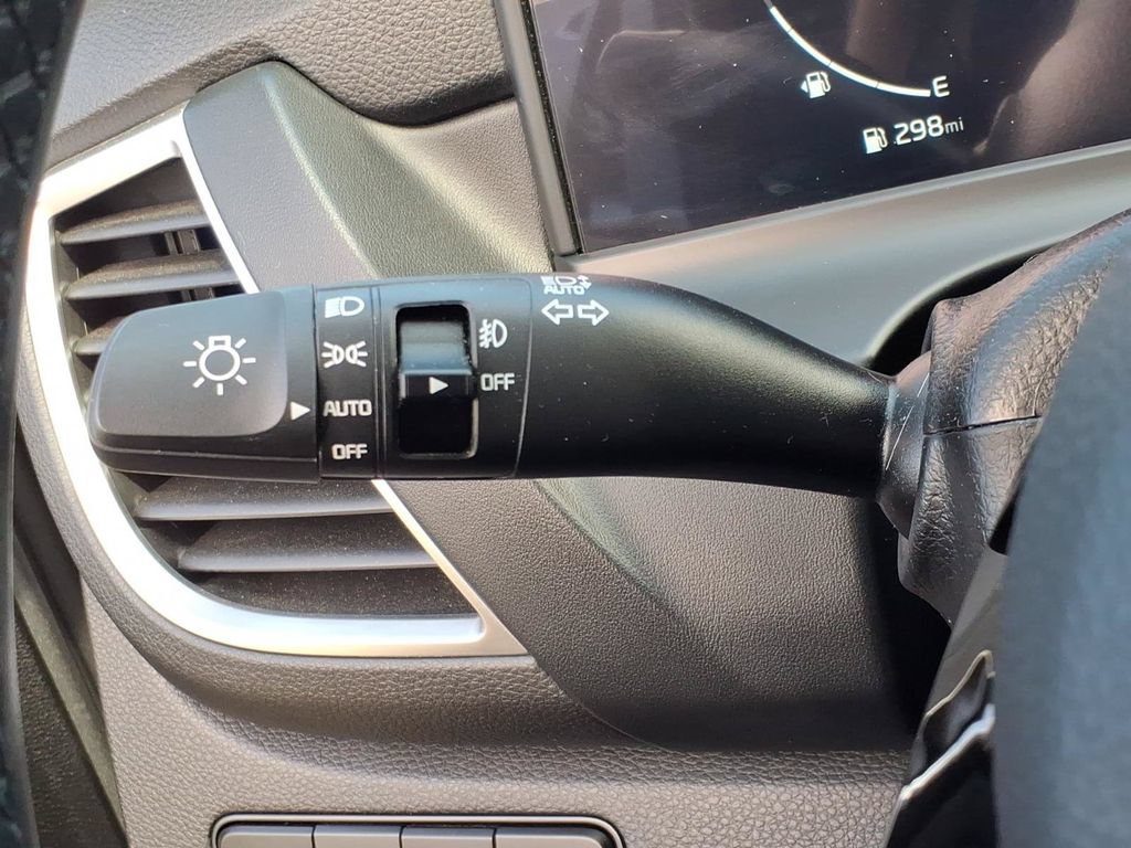 Used 2024 Kia Seltos EX AWD/4WD image 30