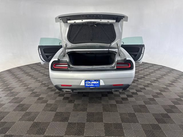 Used 2022 Dodge Challenger SXT RWD image 19