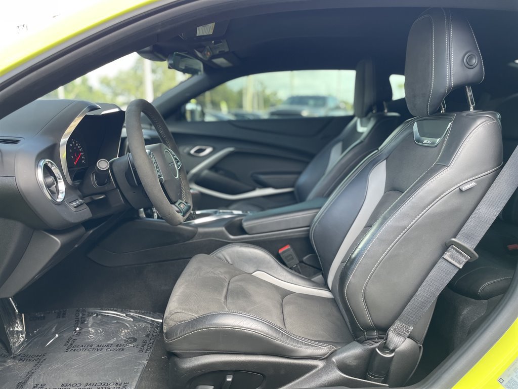 Used 2020 Chevrolet Camaro SS RWD image 15