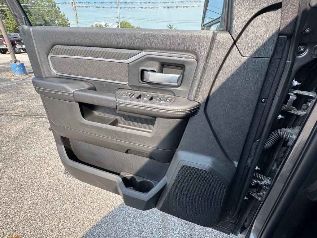 New 2026 RAM 2500 Big Horn AWD/4WD image 25