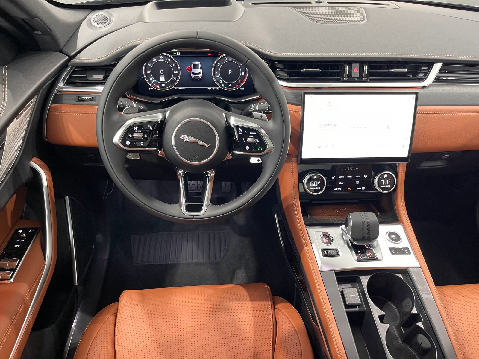 New 2026 Jaguar F-PACE R-Dynamic S image 10