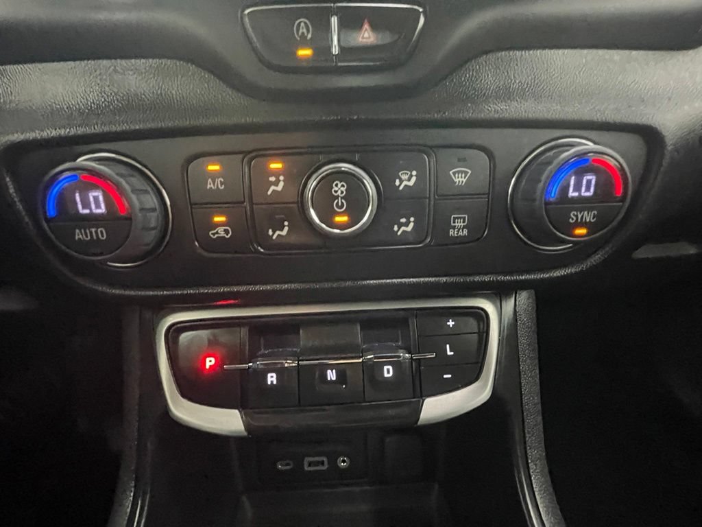 Used 2022 GMC Terrain SLT AWD/4WD image 24