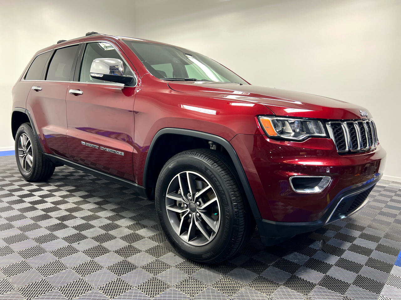 Used 2022 Jeep Grand Cherokee Limited image 1