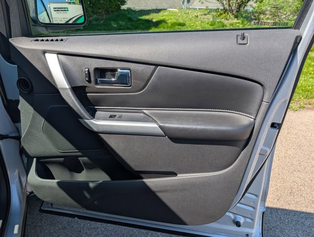 Used 2011 Ford Edge SE w/ 101A Rapid Spec Order Code FWD image 28