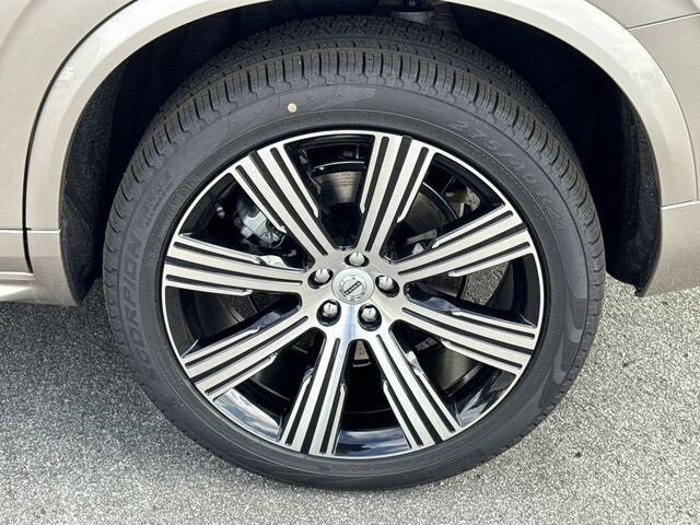 New 2024 Volvo XC90 T8 Ultimate w/ Protection Package Premier image 7