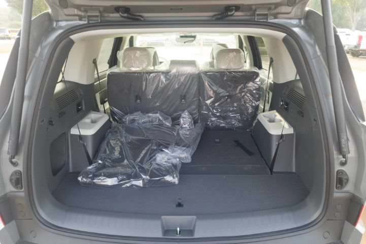 New 2027 Hyundai Santa Fe SEL w/ Tow & Go Package FWD image 7