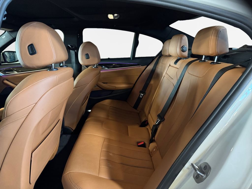 Used 2022 BMW 530i xDrive w/ Premium Package image 24