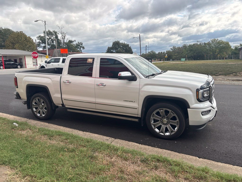 Used 2017 GMC Sierra 1500 Denali w/ Denali Ultimate Package AWD/4WD image 9