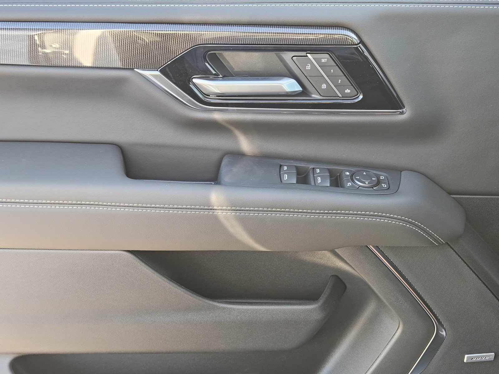 New 2027 GMC Yukon Elevation w/ Technology Package AWD/4WD image 16