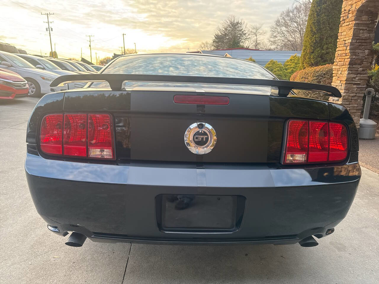 Used 2007 Ford Mustang GT RWD image 4