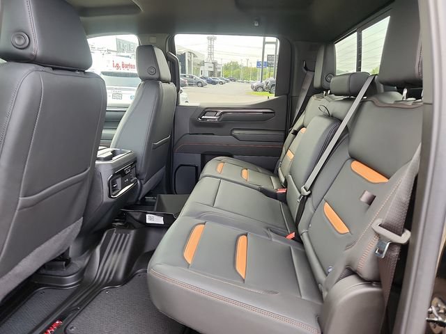 New 2026 GMC Sierra 1500 AT4 w/ Technology Package AWD/4WD image 6
