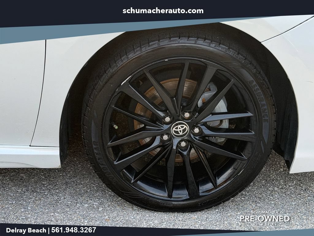 Used 2022 Toyota Camry XSE FWD image 9