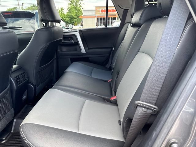Used 2020 Toyota 4Runner SR5 Premium w/ Moonroof Package AWD/4WD image 5