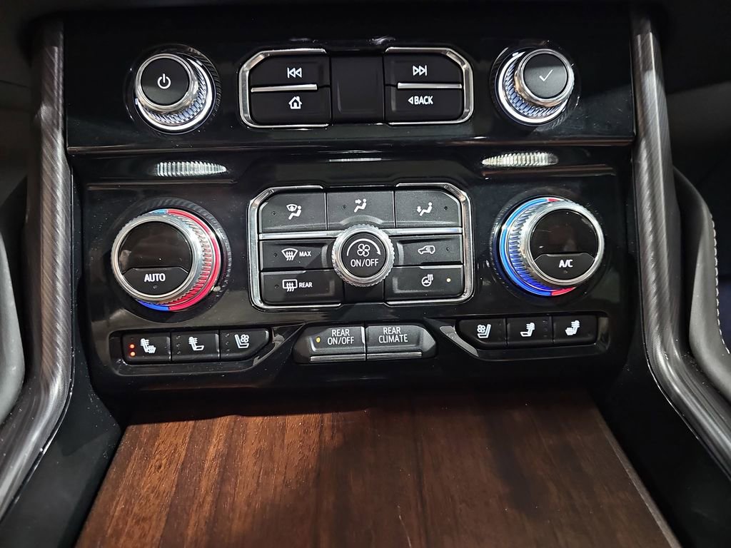 Certified 2024 GMC Yukon XL Denali Ultimate AWD/4WD image 27