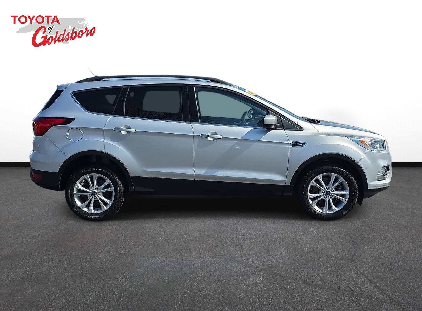 Used 2019 Ford Escape SEL image 4