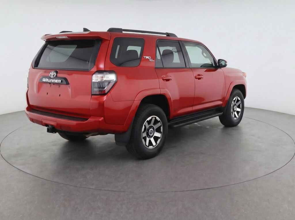 Certified 2023 Toyota 4Runner TRD Off-Road Premium w/ Moonroof Package AWD/4WD image 39
