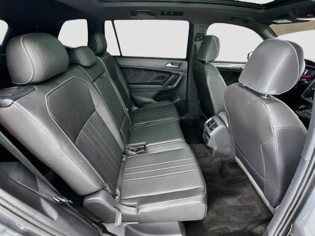 Used 2023 Volkswagen Tiguan SE R-Line FWD image 20