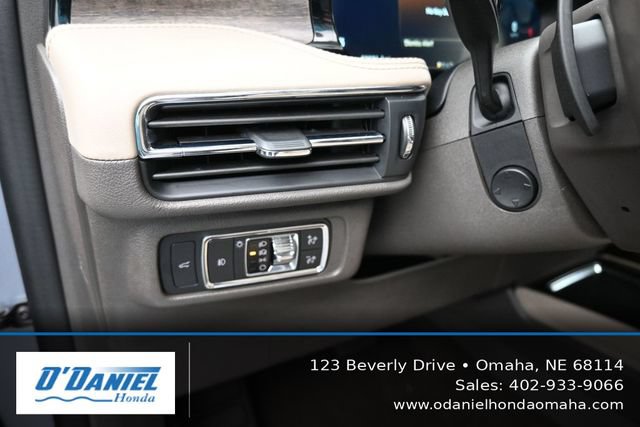 Used 2022 Lincoln Corsair Reserve w/ Equipment Group 201A AWD/4WD image 27