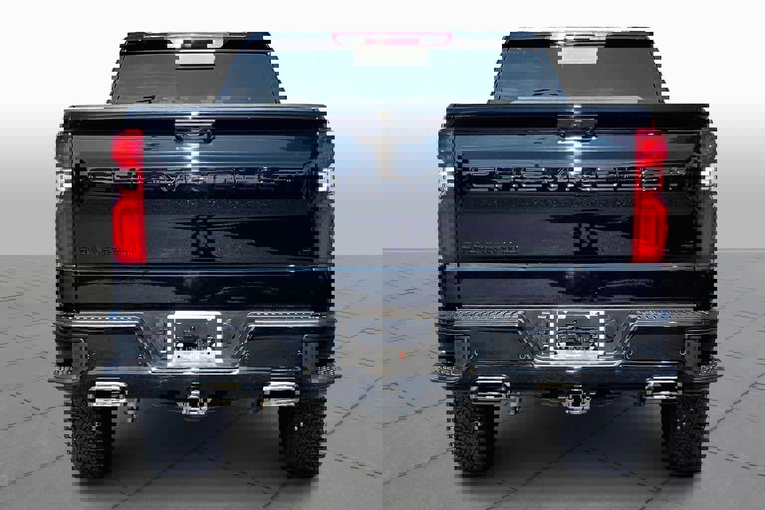 Used 2024 Chevrolet Silverado 1500 LT Trail Boss w/ Convenience Package II image 5