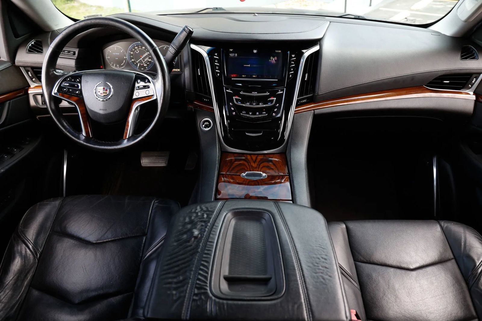 Used 2015 Cadillac Escalade ESV Premium image 2
