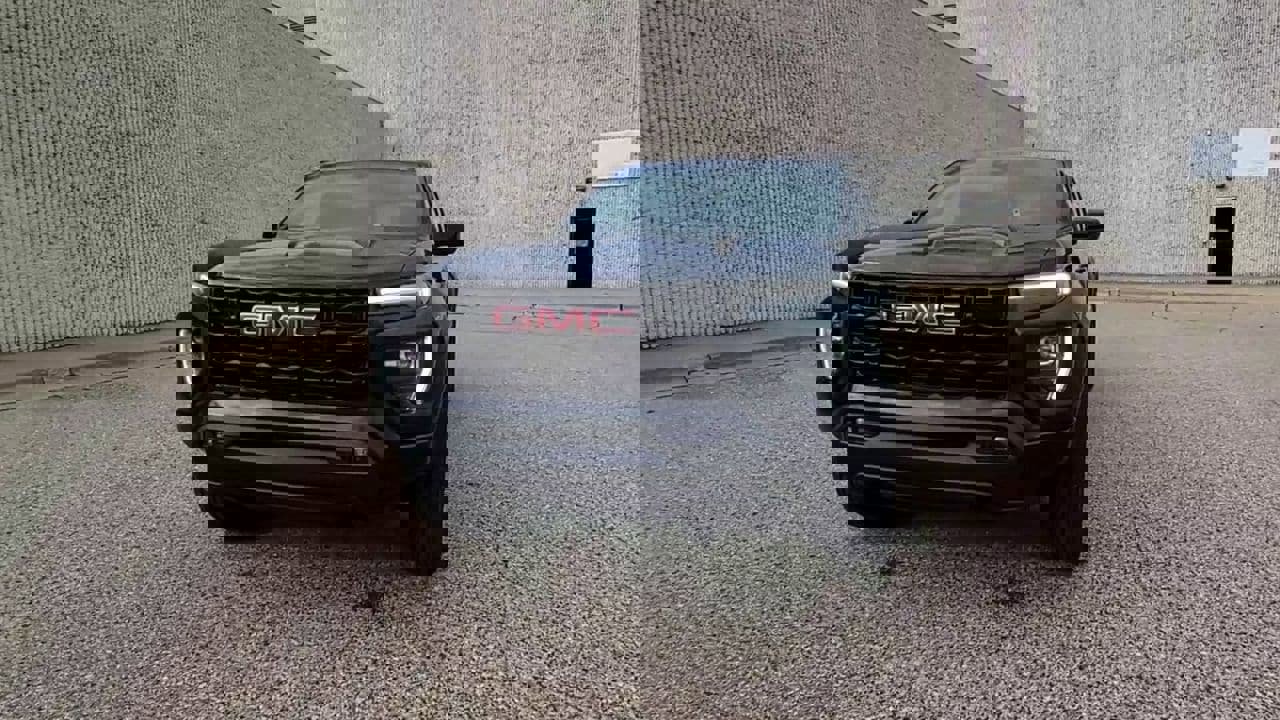 New 2024 GMC Canyon Elevation w/ Convenience Package image 38