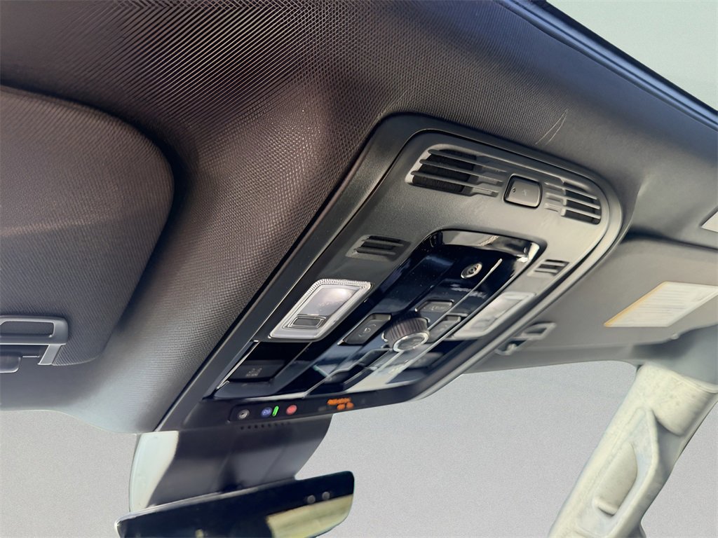 New 2026 Chevrolet Suburban Premier image 28