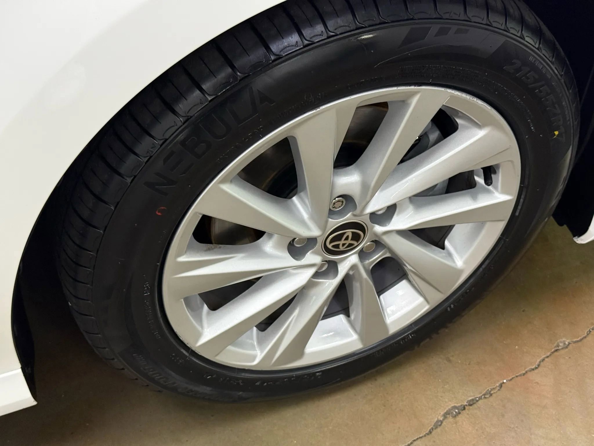 Used 2022 Toyota Camry LE image 23