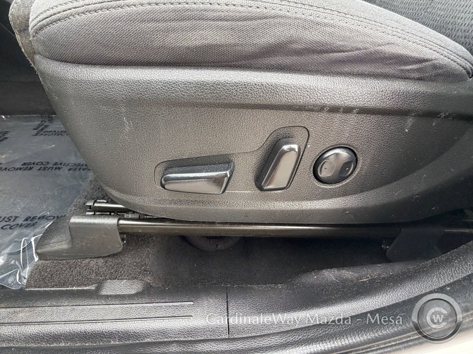Used 2023 Hyundai Santa Fe SEL FWD image 17