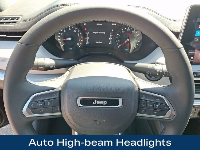 Used 2025 Jeep Compass Limited AWD/4WD image 4