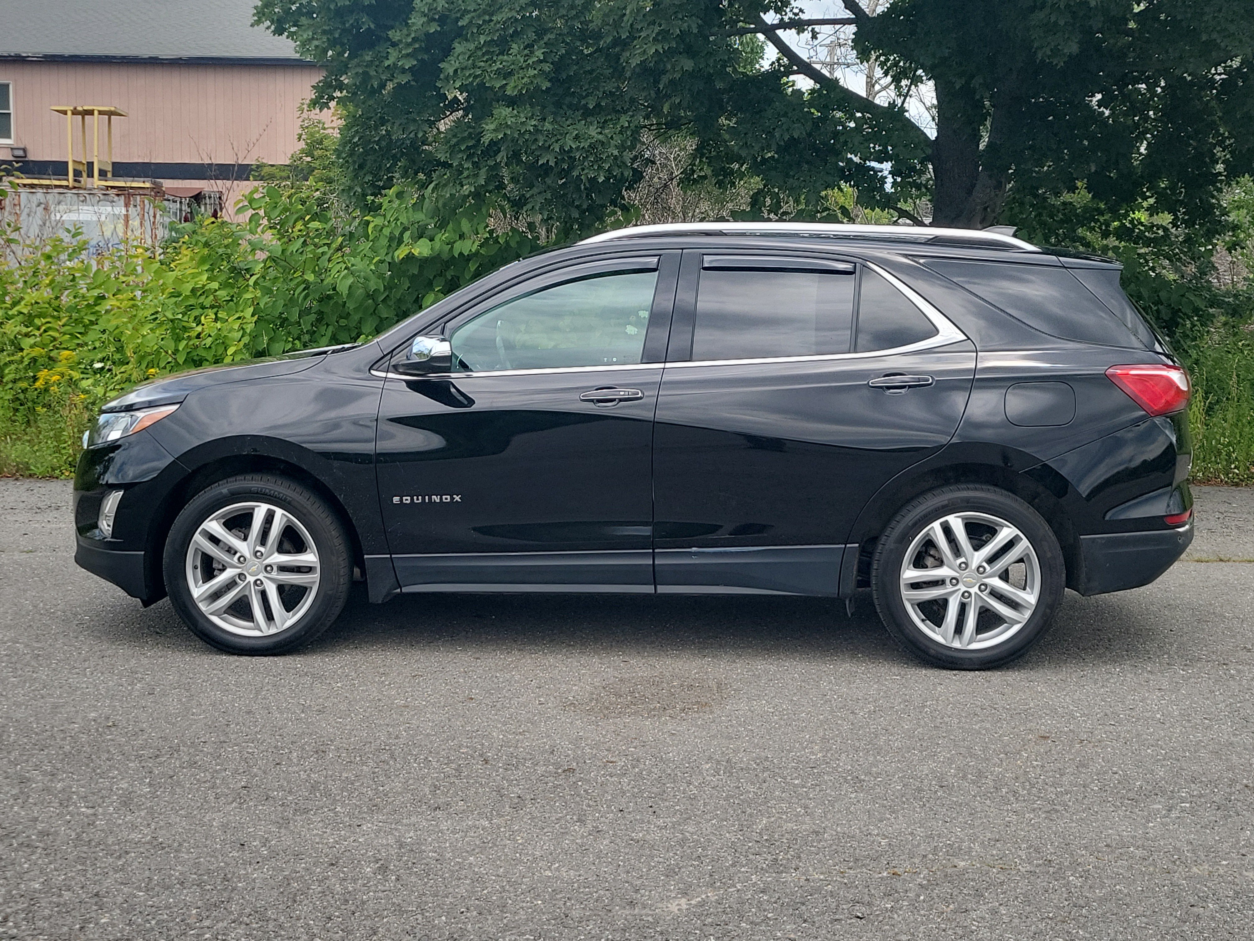 Used 2021 Chevrolet Equinox Premier AWD/4WD image 8