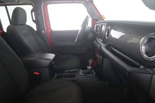 Used 2022 Jeep Wrangler Unlimited Sahara w/ Cold Weather Group AWD/4WD image 30