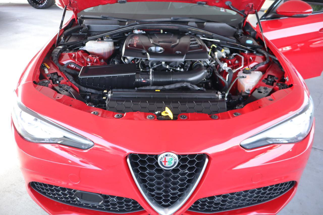 Used 2020 Alfa Romeo Giulia AWD w/ Quick Order Package 22J Sport image 38