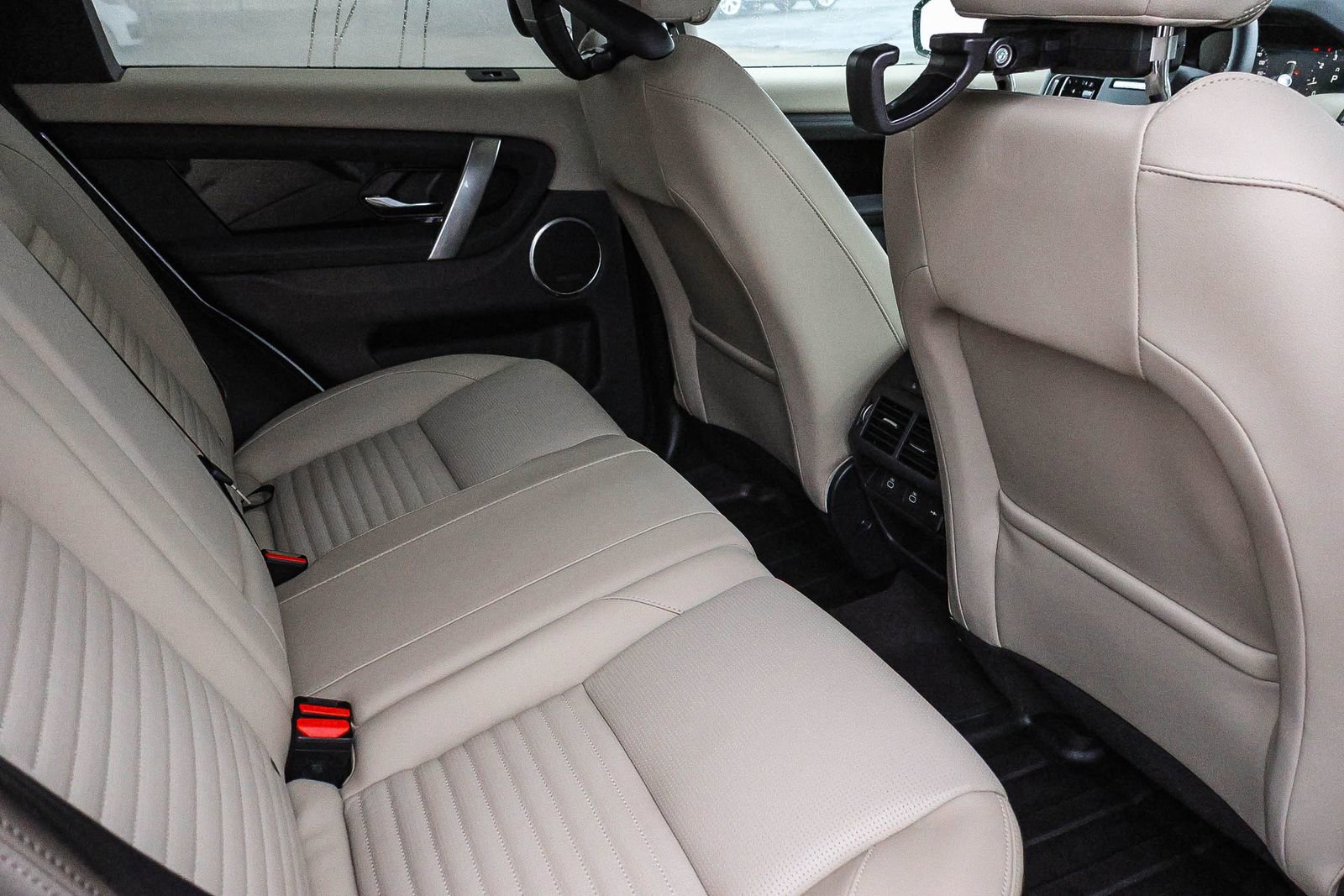 Used 2025 Land Rover Discovery Sport S image 20