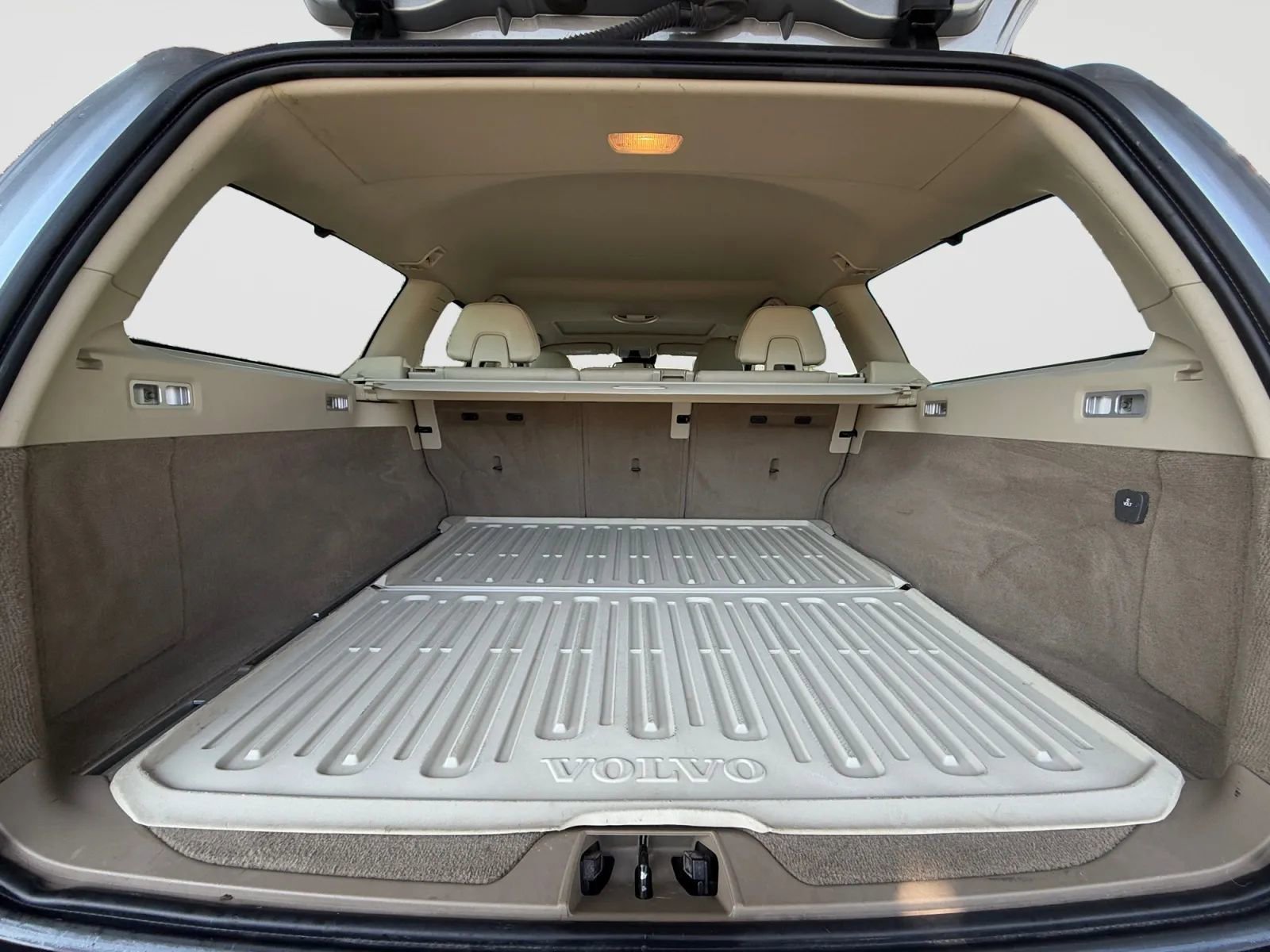 Used 2012 Volvo XC70 T6 image 14