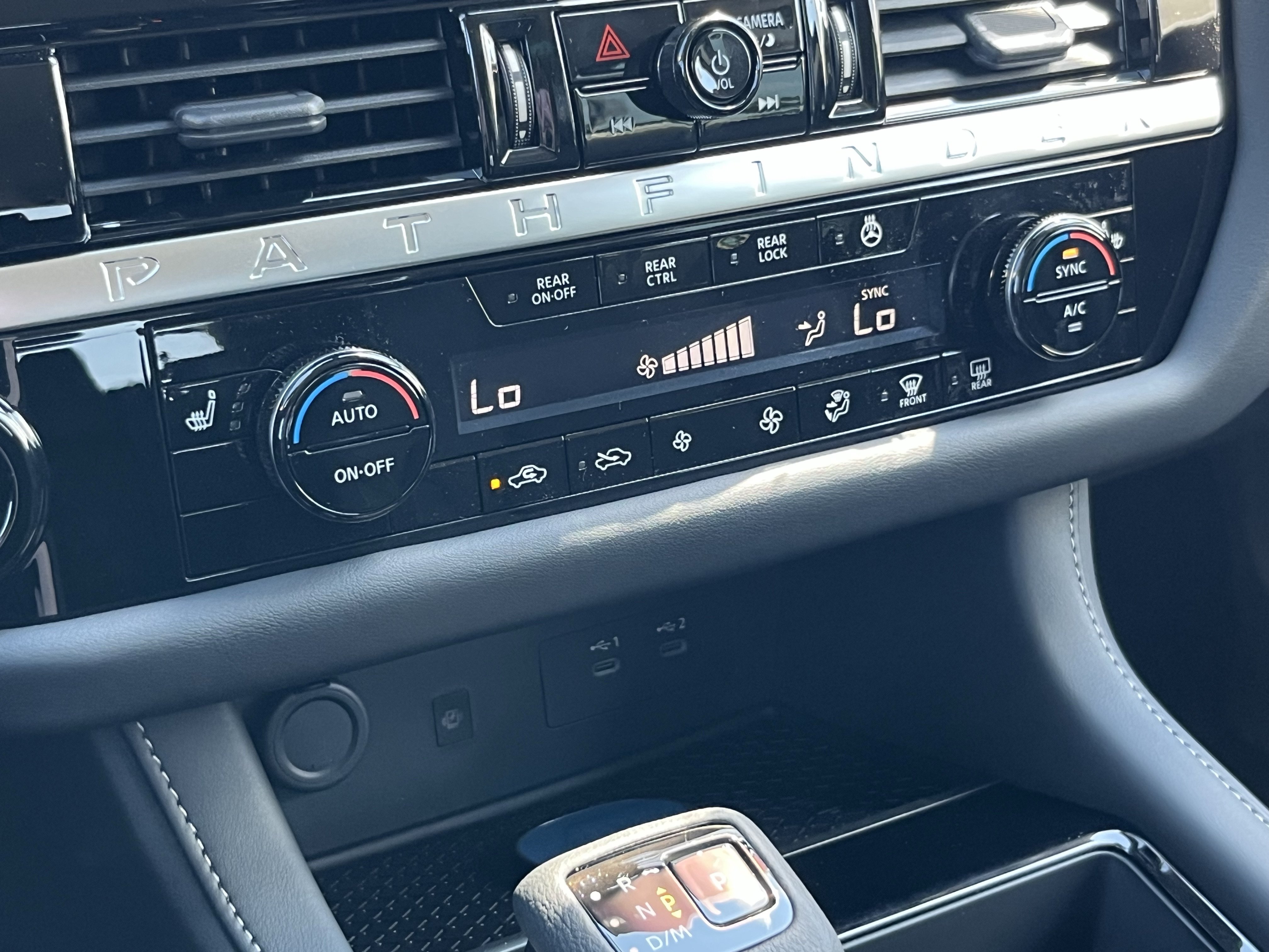 New 2026 Nissan Pathfinder SL AWD/4WD image 32
