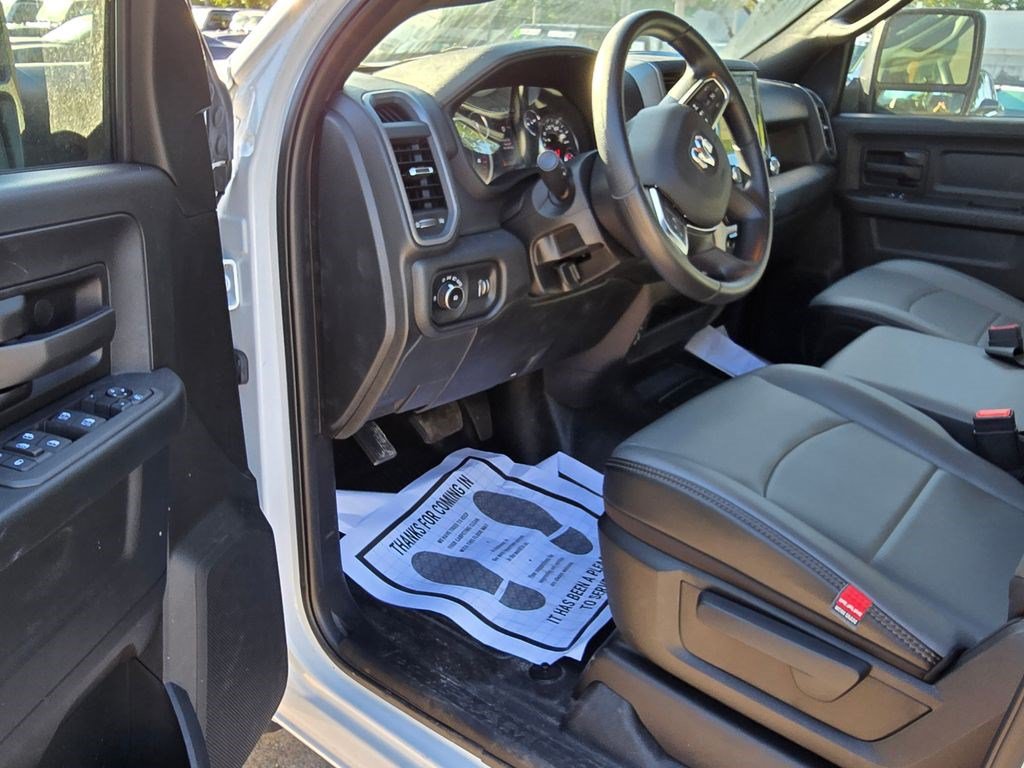 New 2025 RAM 5500 Tradesman AWD/4WD image 18