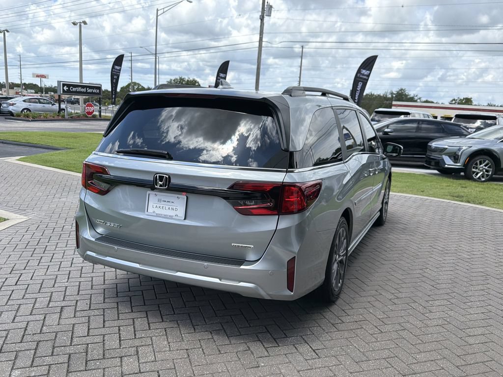 Used 2025 Honda Odyssey Touring image 6